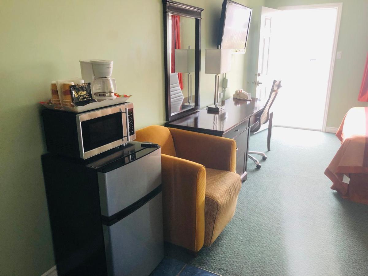 Perth Plaza Inn & Suites Zewnętrze zdjęcie