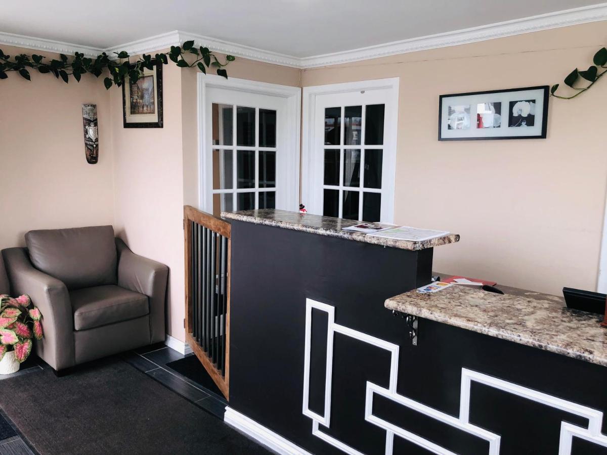 Perth Plaza Inn & Suites Zewnętrze zdjęcie