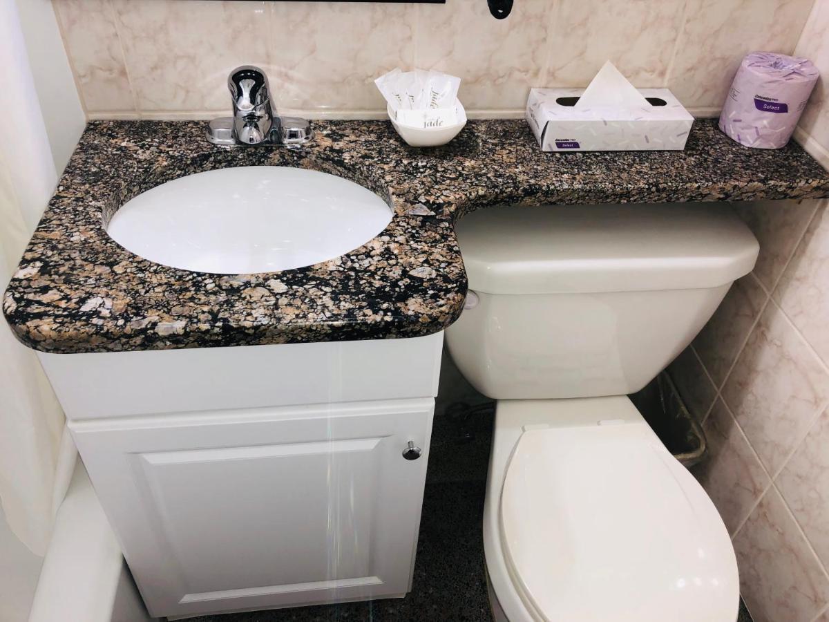 Perth Plaza Inn & Suites Zewnętrze zdjęcie