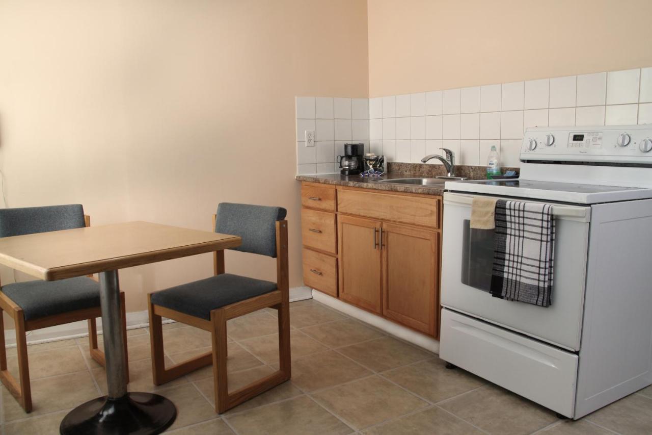 Perth Plaza Inn & Suites Zewnętrze zdjęcie