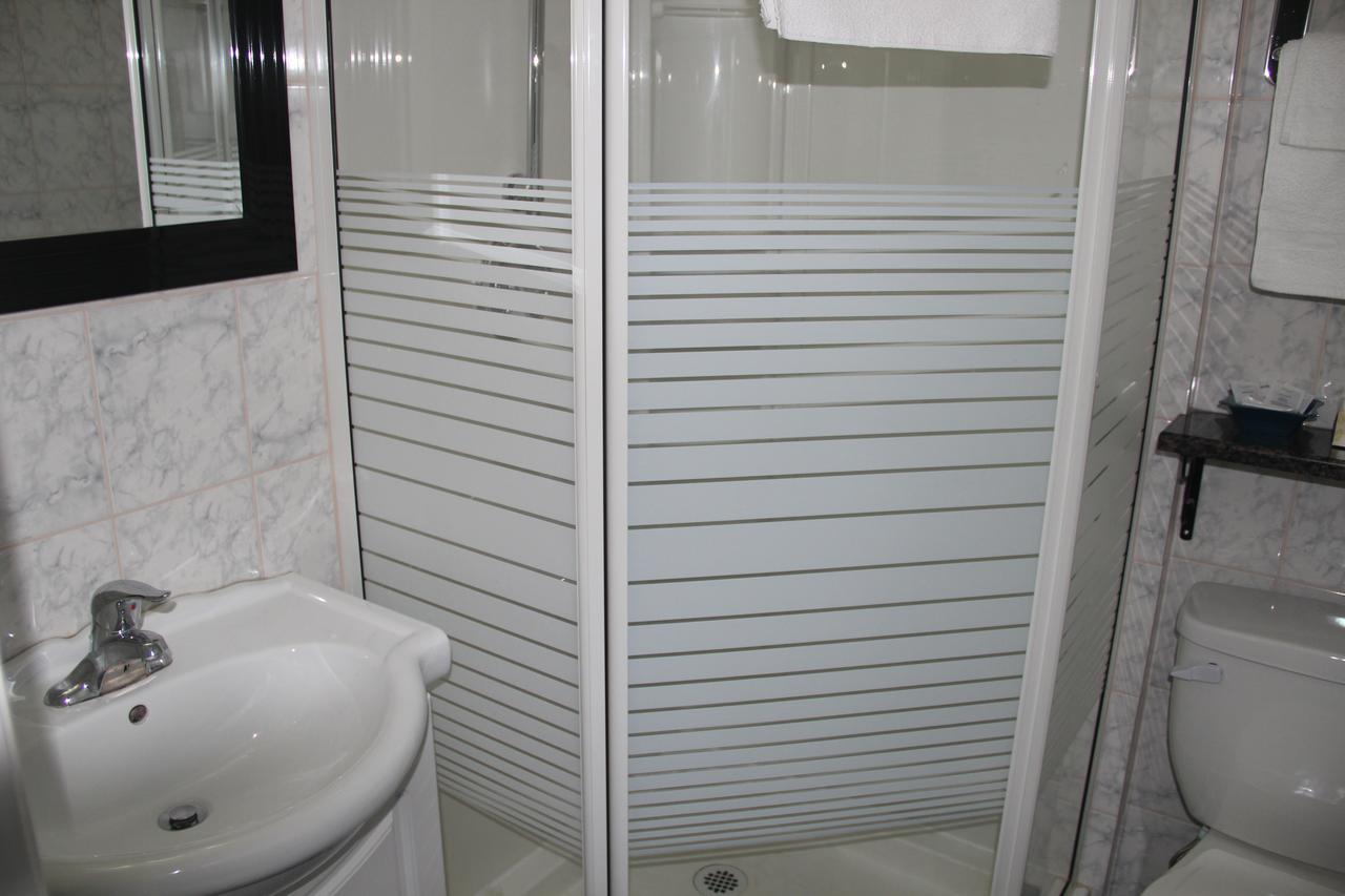 Perth Plaza Inn & Suites Zewnętrze zdjęcie