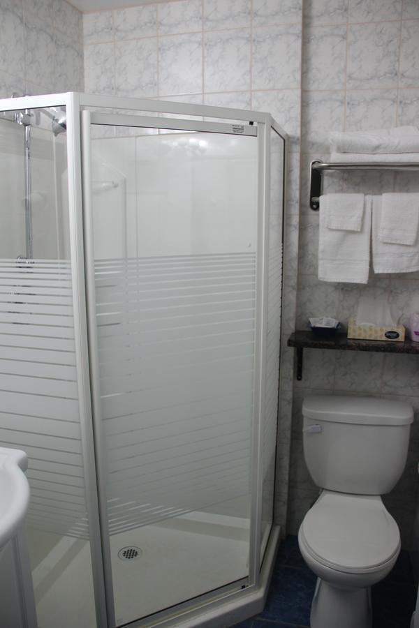 Perth Plaza Inn & Suites Zewnętrze zdjęcie
